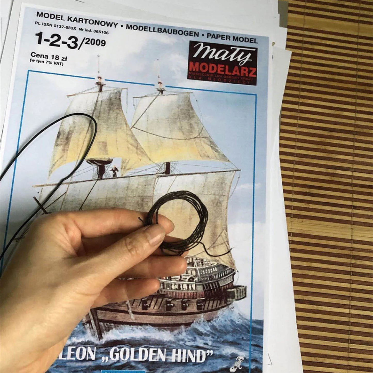 3D Paper Puzzle 1/100 Galeon Golden Hind Sail Battleship DIY Paper Model Sailboat Craft Assembly Kit Easy to Build Kids Toy Gift